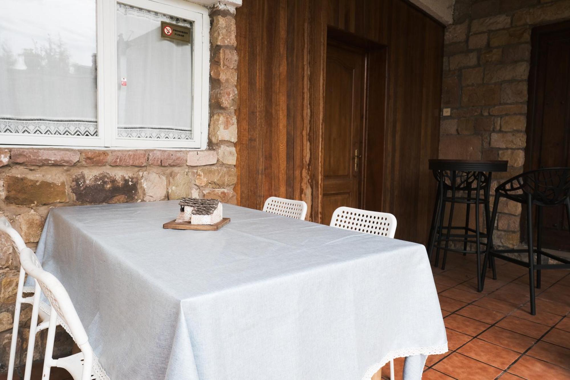 Posada La Estela De Barros Corrales De Buelna Esterno foto